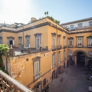 donna-maria-suites.hotels-amalfi.com/